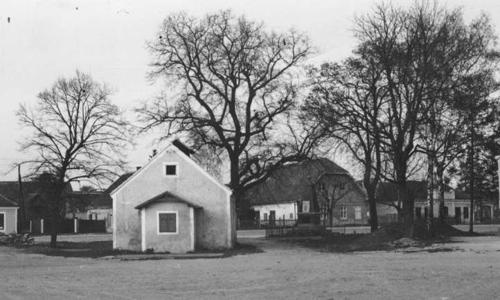 FF-Haus - Kirchplatz 1950